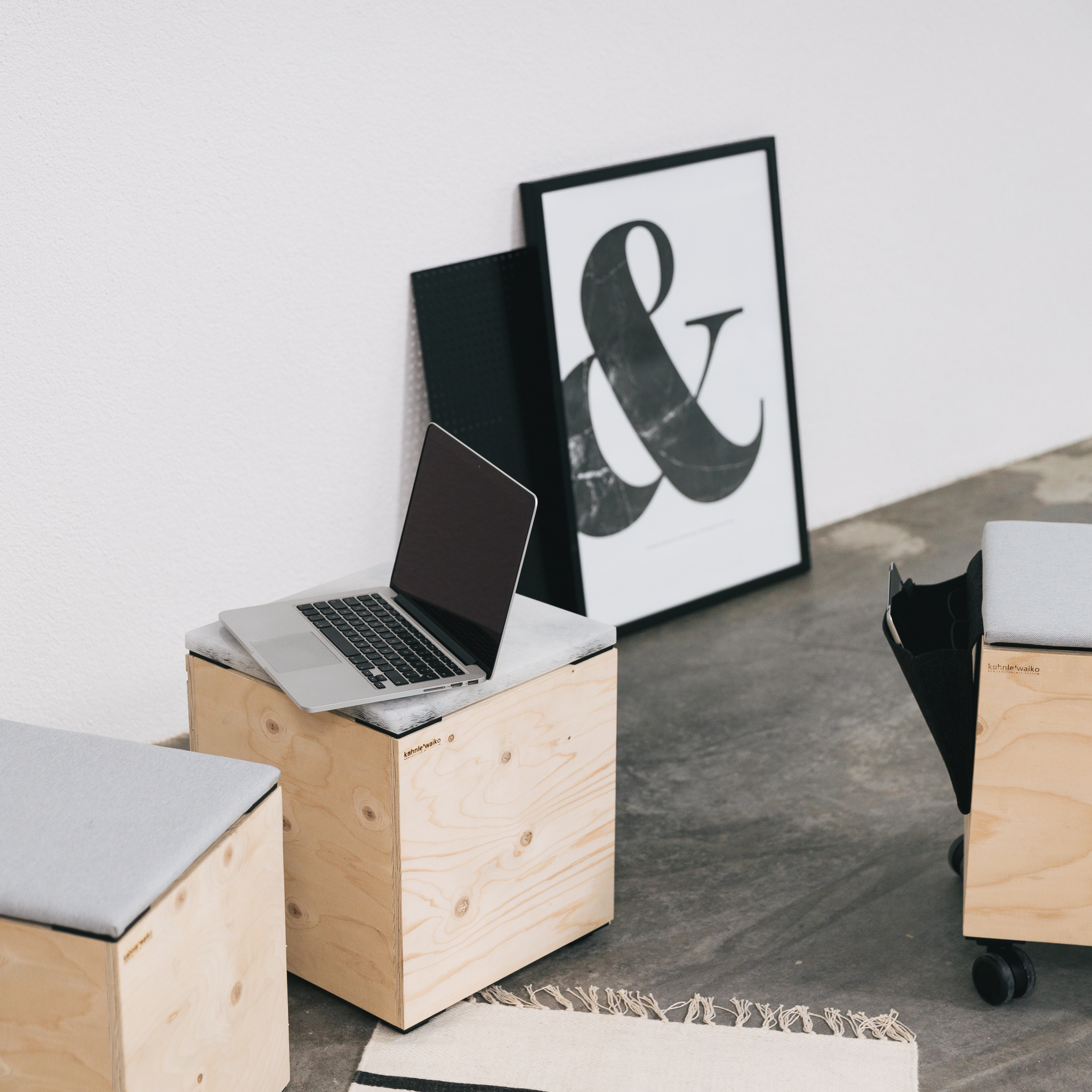 Beistelltisch Cube, natur mit Glasplatte